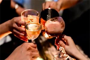 饭局酒桌攻心计,教你玩转饭局-恋爱猫